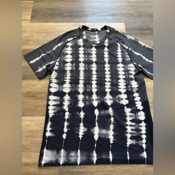 LULULEMON Mens Dark Blue/White Tie Dye Metal Vent Tech Short Sleeve Size Medium - Picture 2 of 9